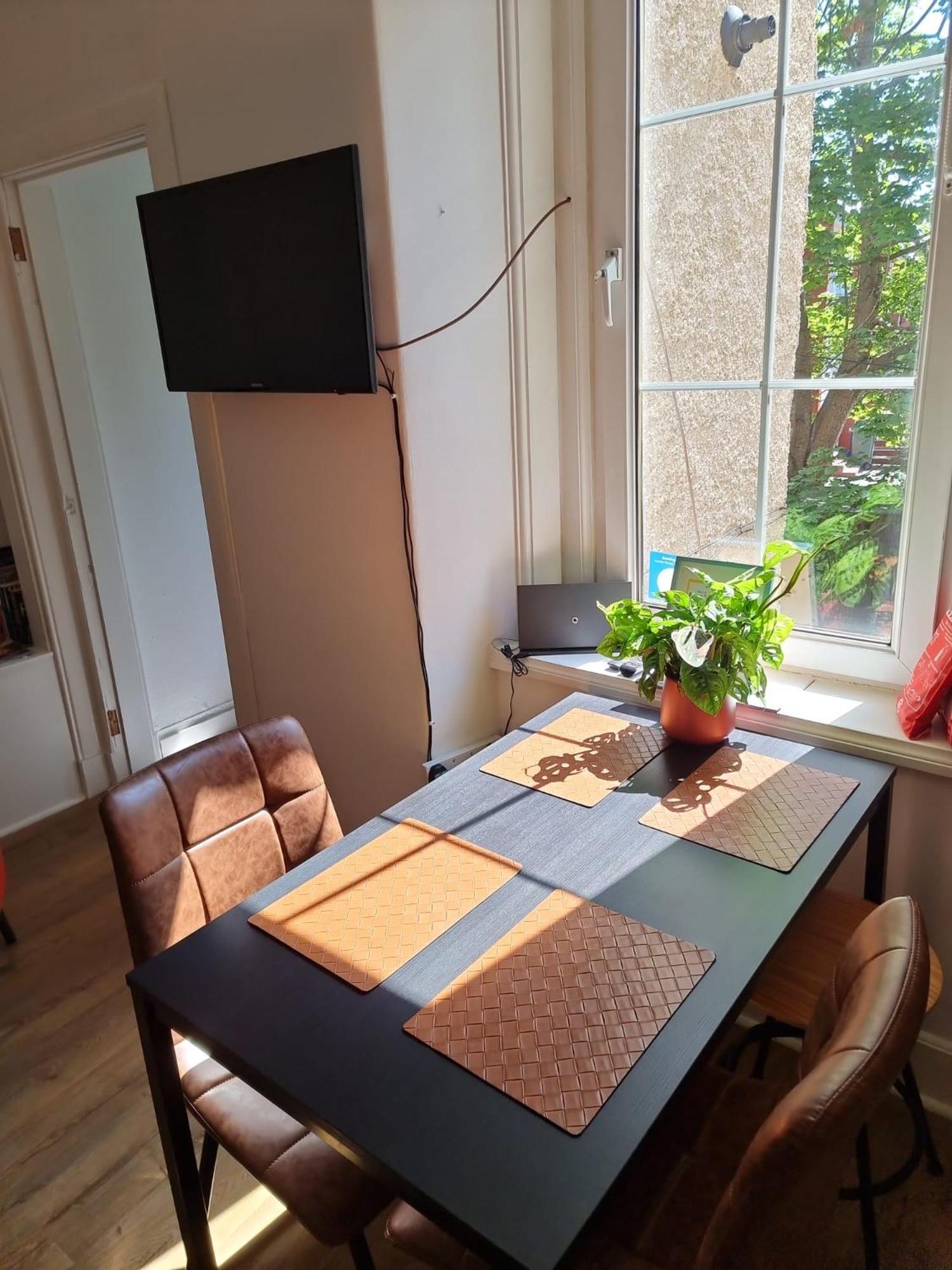 Charming Victorian Apartment, Close To Centre Inverness Buitenkant foto